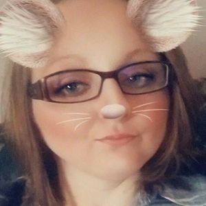 Meet your Posher, Carla